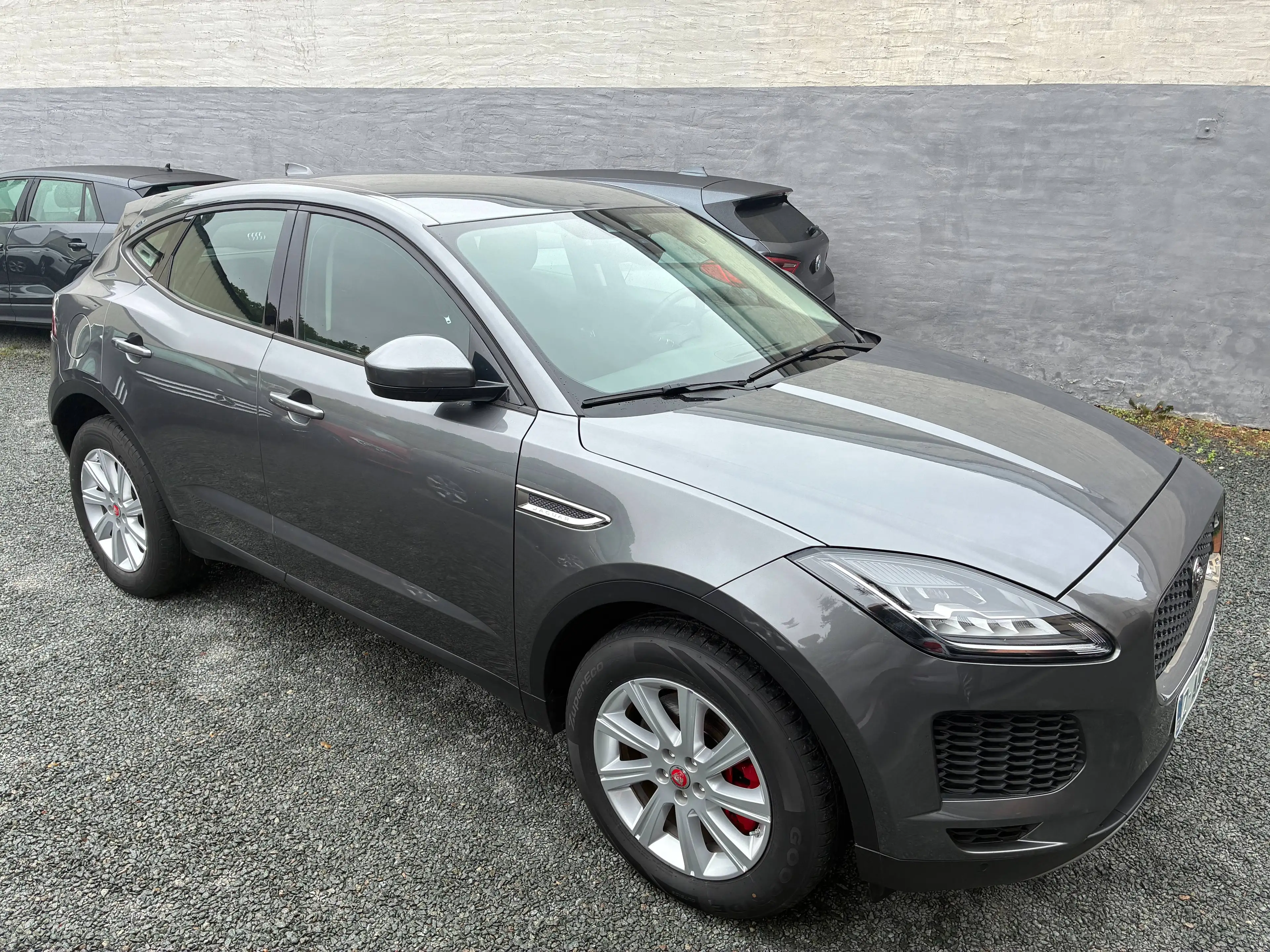 Jaguar E-Pace E-Pace 2.0 T AUT. AWD (4X4) — photo 3