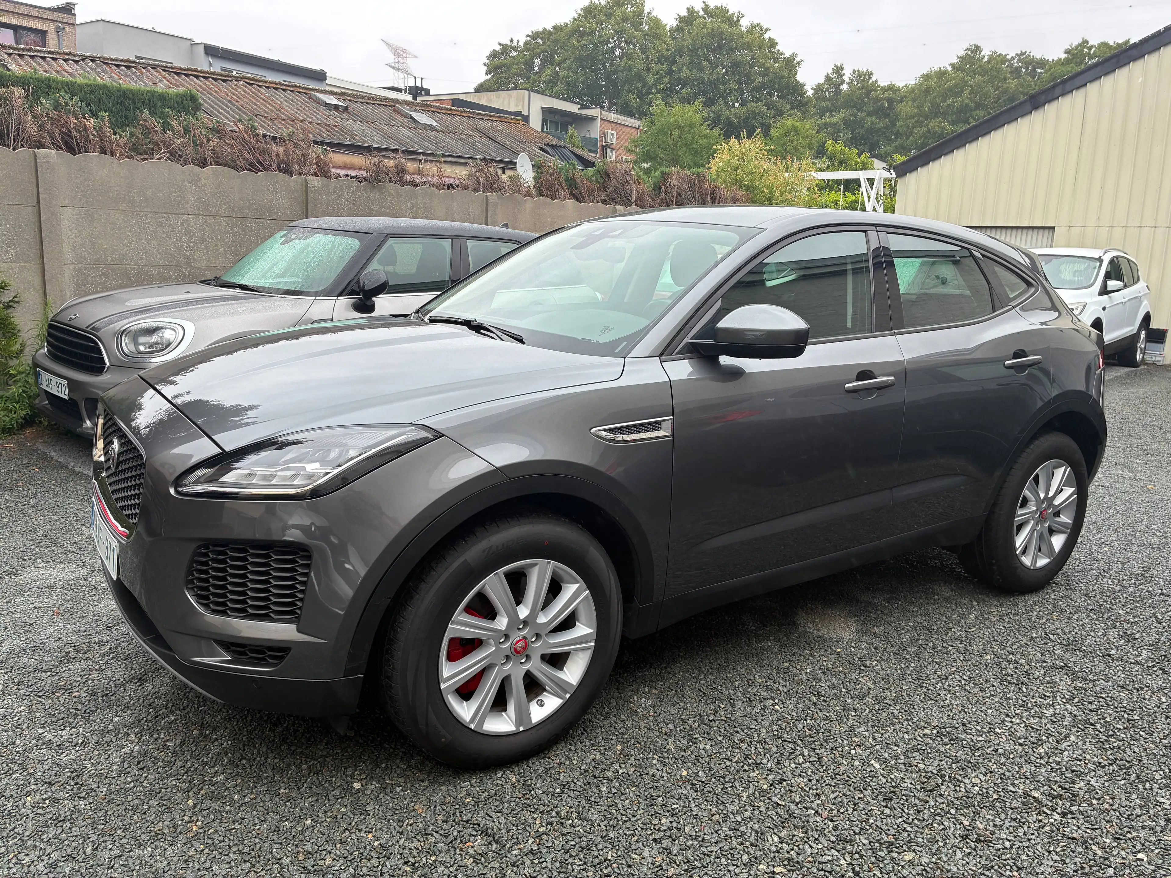 Jaguar E-Pace E-Pace 2.0 T AUT. AWD (4X4)