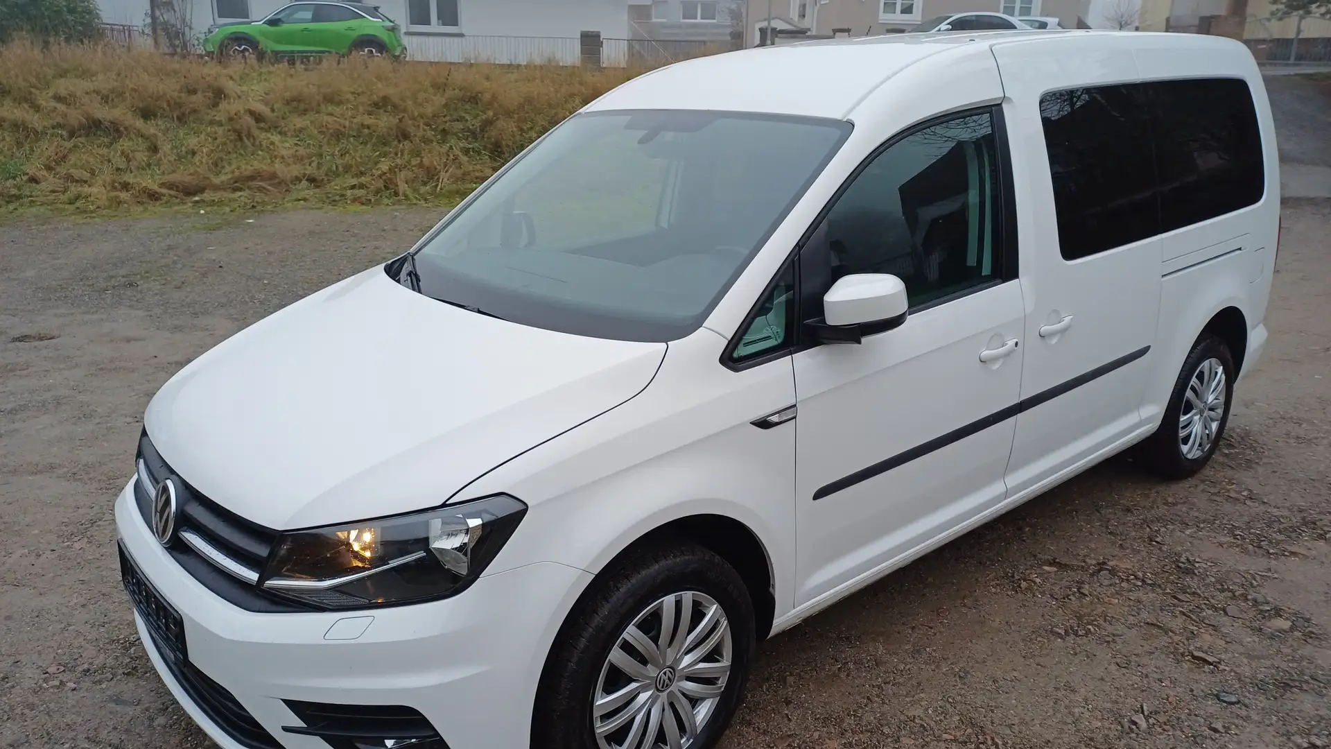 Volkswagen Caddy Maxi Trendline BMT Weiß - 2