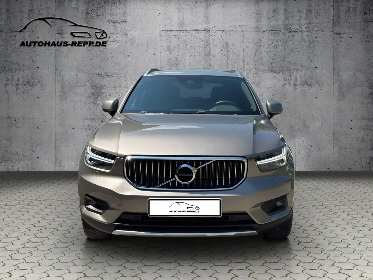 Volvo XC40 T5 Inscription Expression Recharge Plug-In Hybrid Grau - 2