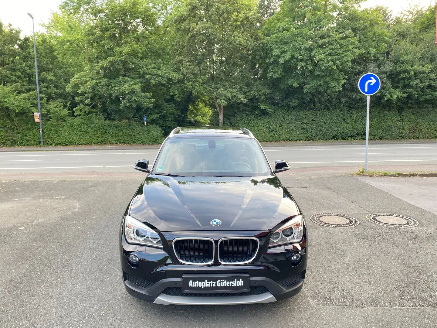 BMW X1 xDrive20d Aut. Sport Line XENON NAVI PANO PDC SHZ Nero - 2