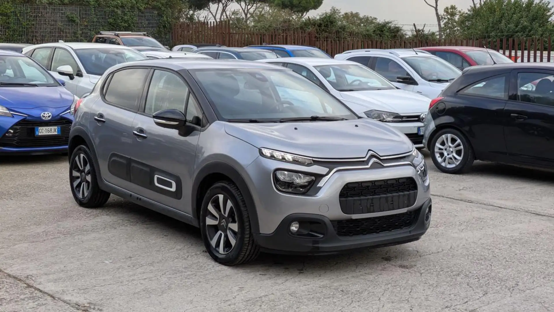 Citroen C3 1.2cc 110cv LANE ASSIST ANDROID/CARPLAY NAVI Grigio - 2
