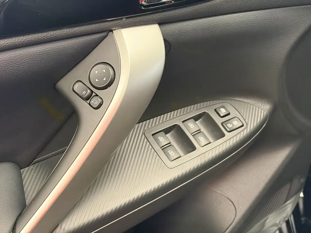 Mitsubishi Eclipse Cross photo Mitsubishi Eclipse Cross