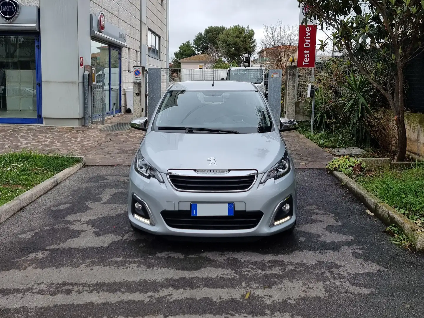 Peugeot 108 5p 1.0 vti Allure s Zilver - 2