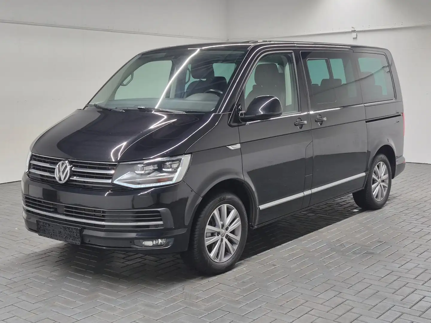 Volkswagen T6 Multivan Highline LED/AHK/Kam/SHZ/Navi/ACC Schwarz - 1