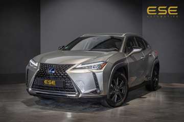 Luxury Line | Carplay | Camera | Adaptive Cruise |