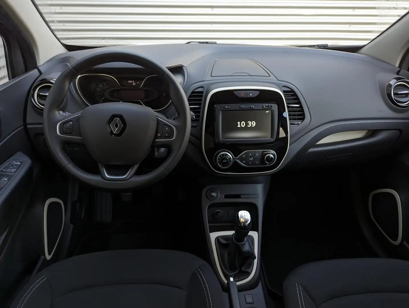 Renault Captur 0.9 TCe Intens |Navi|Clima|Cruise| Grijs - 2
