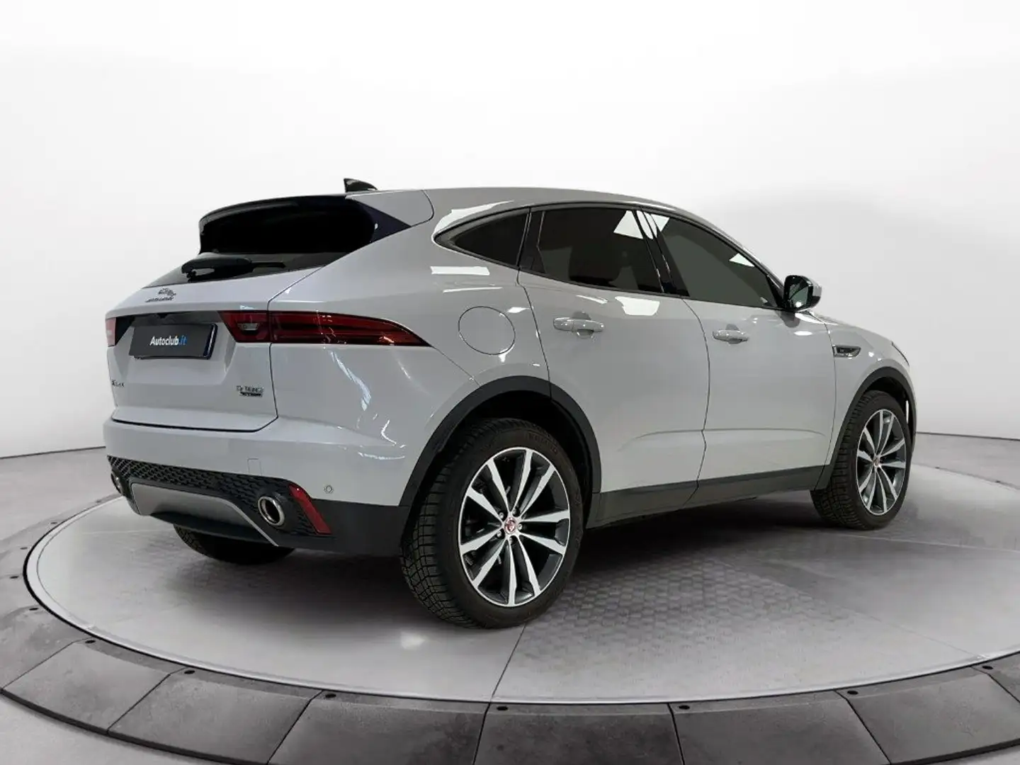 Jaguar E-Pace 2.0d i4 R-Dynamic SE awd 180cv Grigio - 2