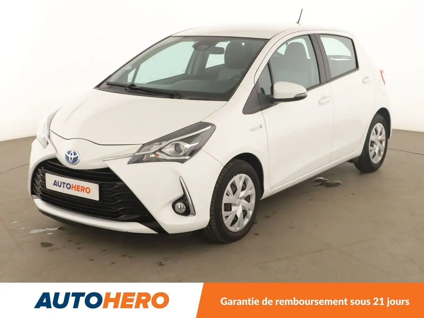 Toyota Yaris 1.5 Hybrid France Business Blanc - 1