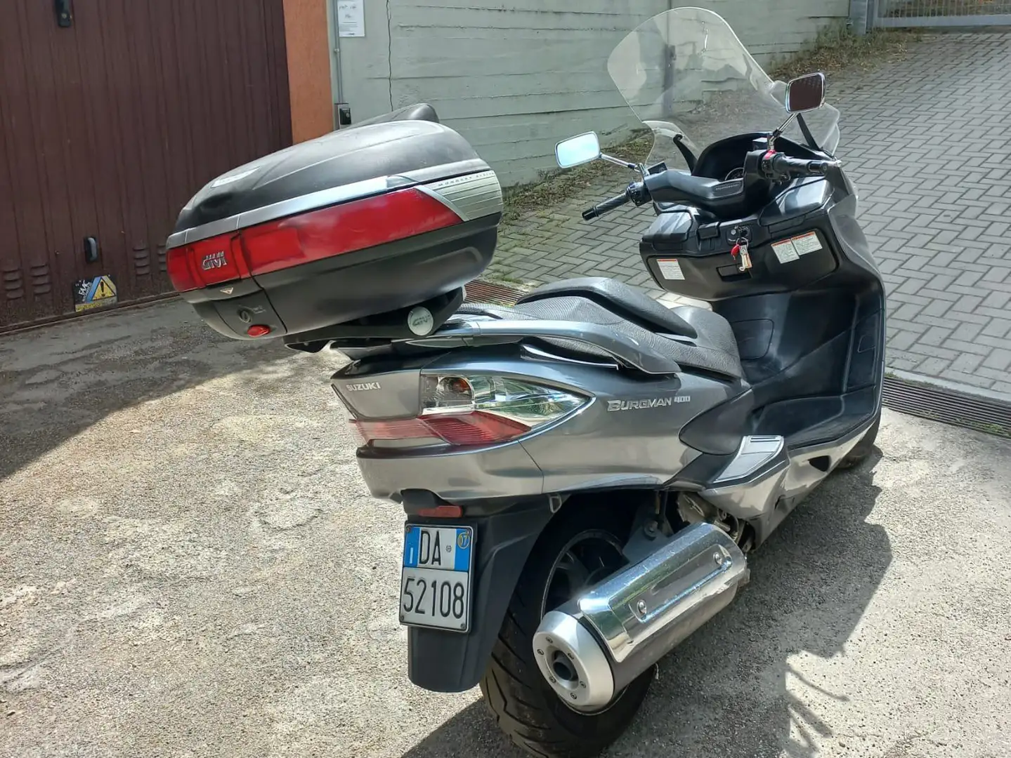 Suzuki Burgman 400 AN 400 Gris - 1