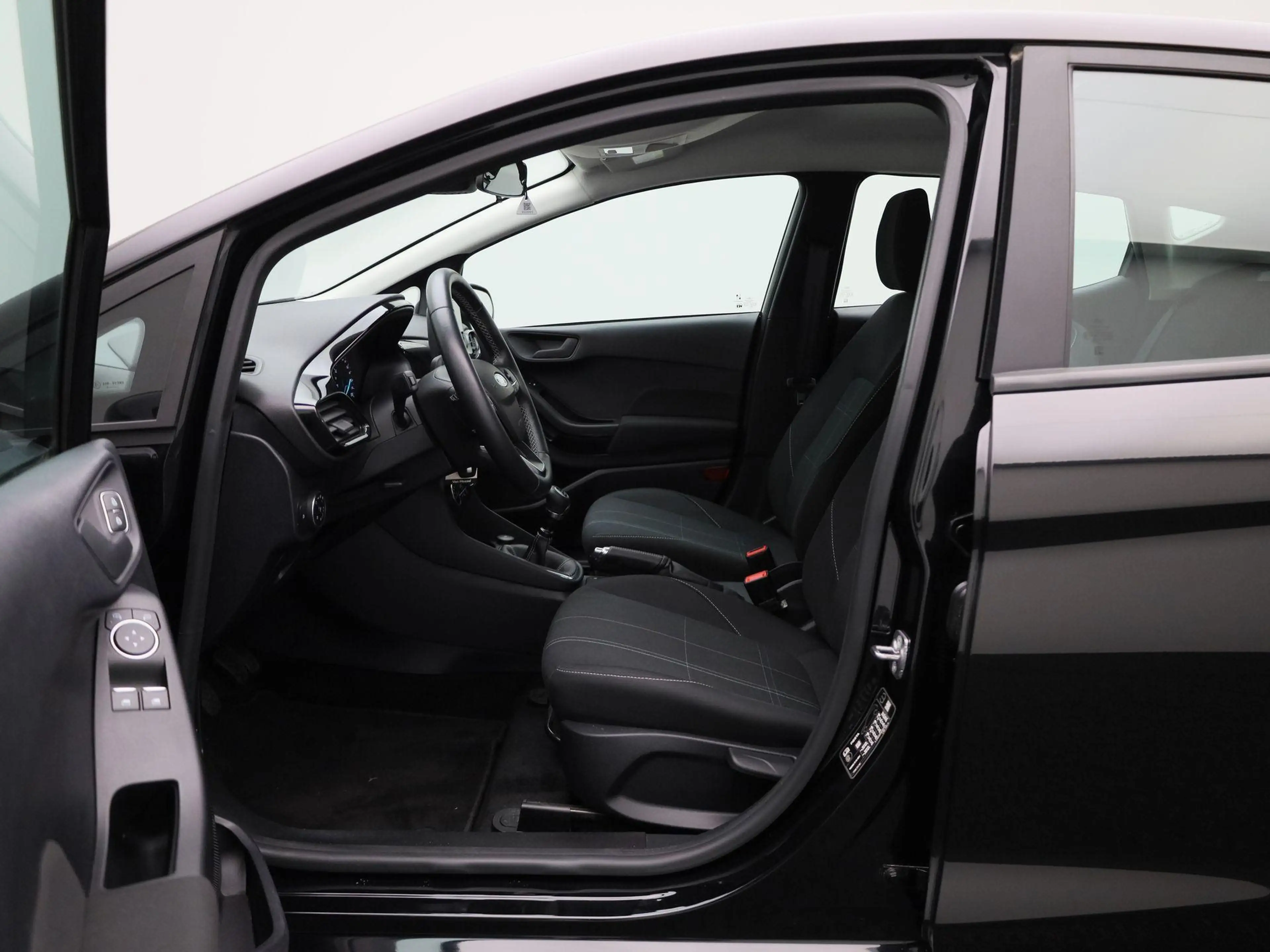 Ford Fiesta 1.0i EcoBoost 70kW Connected | Winterpack | Carpla — photo 11