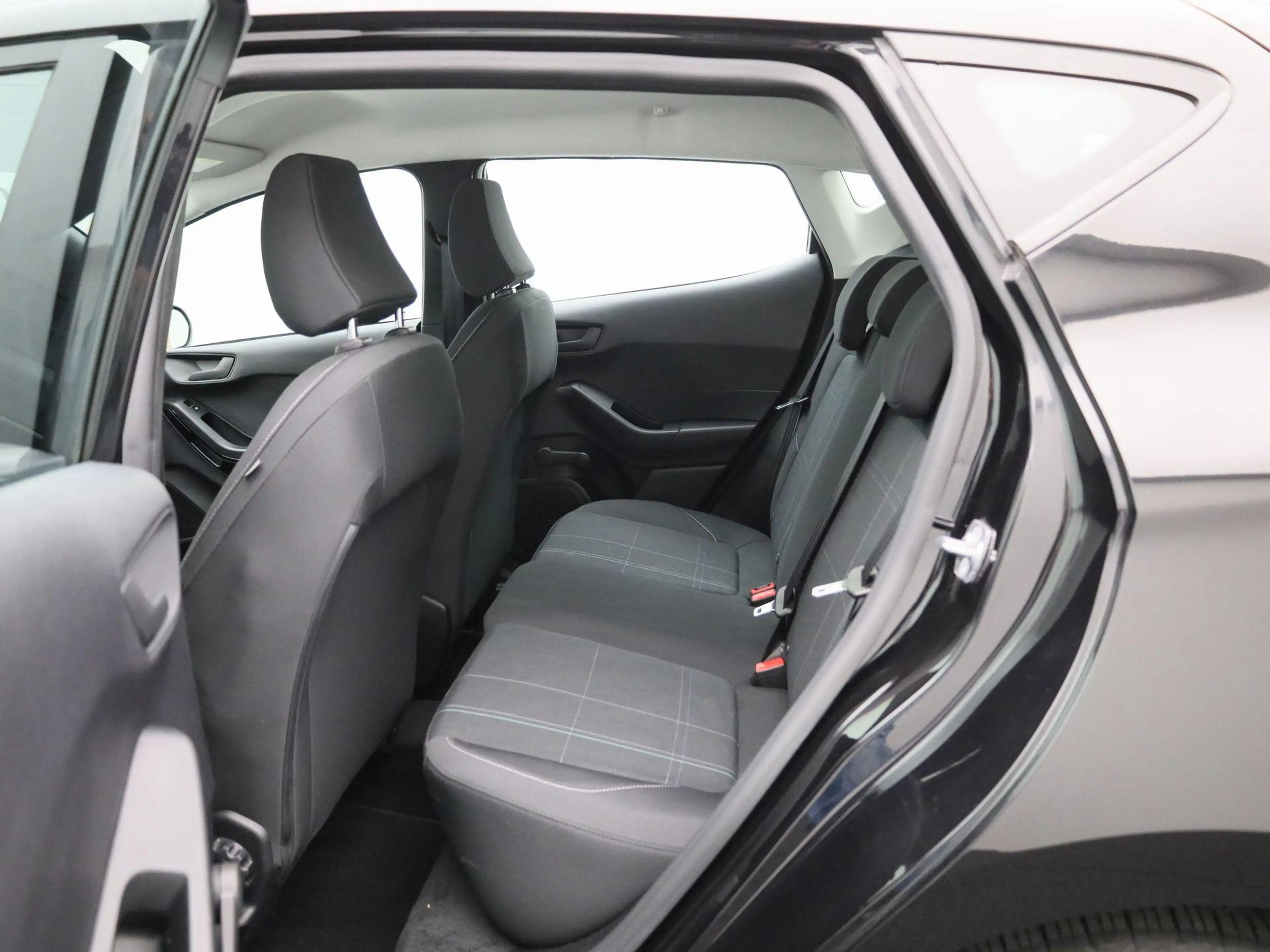 Ford Fiesta 1.0i EcoBoost 70kW Connected | Winterpack | Carpla — photo 12