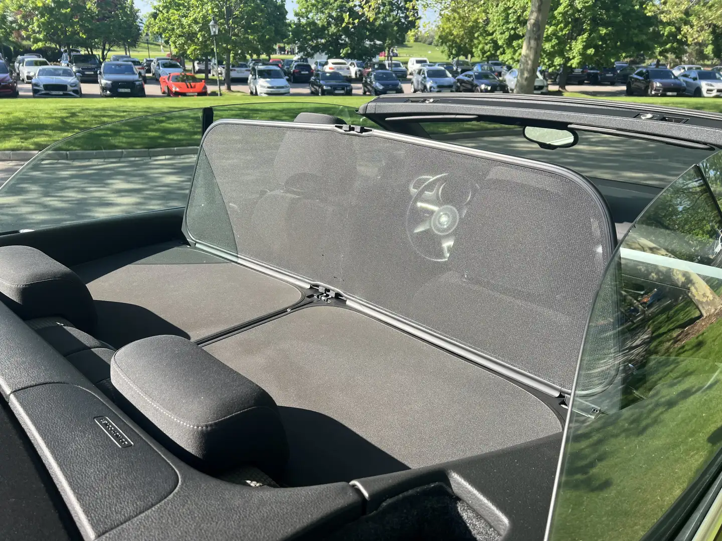 Volkswagen Golf Cabriolet Cabrio BMT 1,6 TDI DPF Schwarz - 2