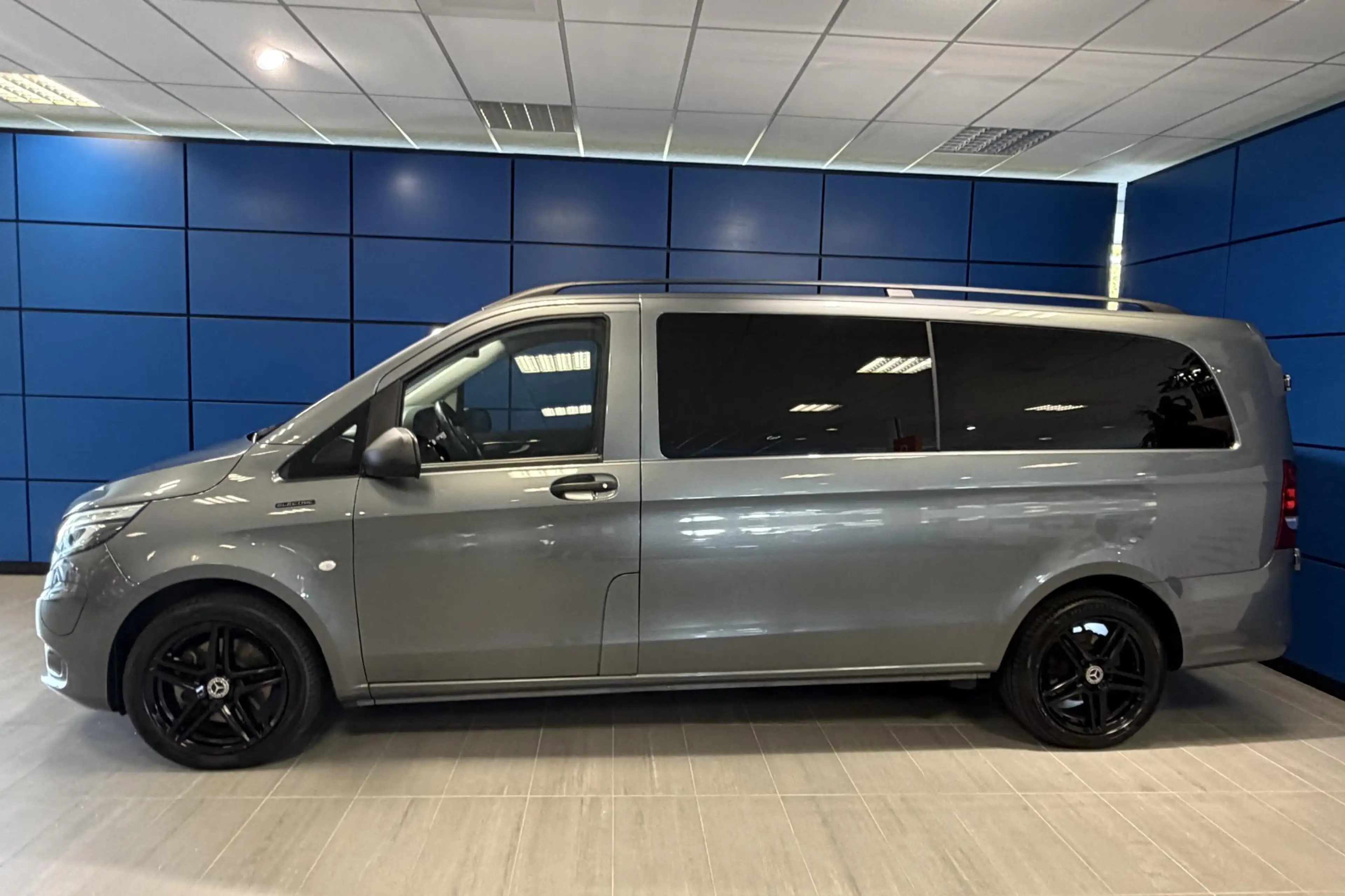 Mercedes-Benz Vito eVito Extra Lang 90 kWh — photo 2