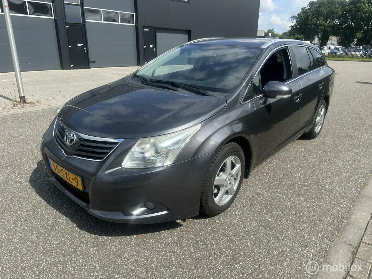 Toyota Avensis 1.8 VVTi Business Szürke - 1