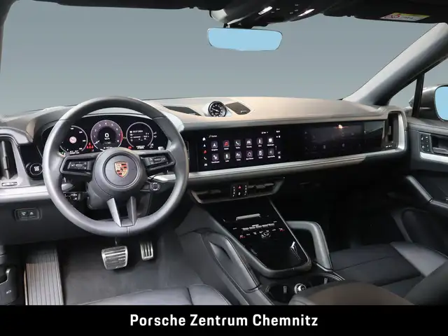 Porsche Cayenne view 7