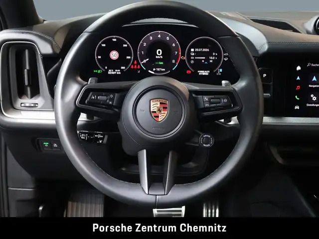 Porsche Cayenne view 11