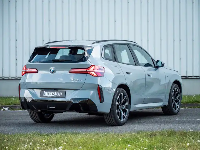 BMW X3 view 6