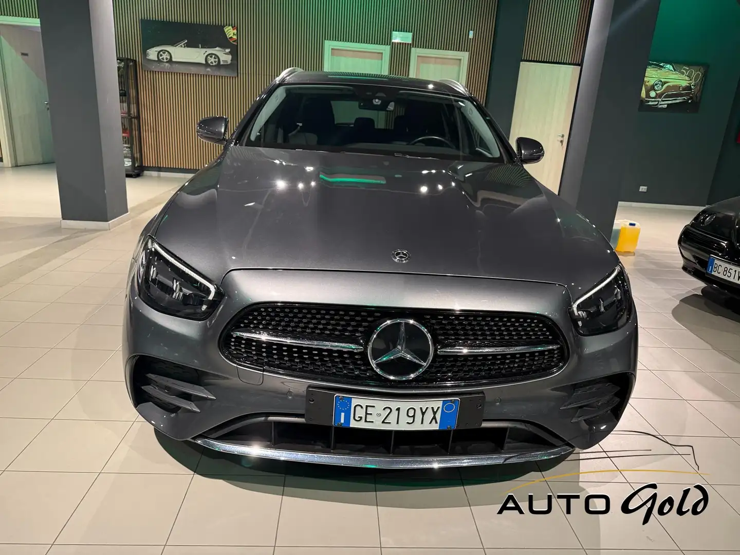 Mercedes-Benz E 220 d SW Premium AMG 4matic auto my21 Grau - 2