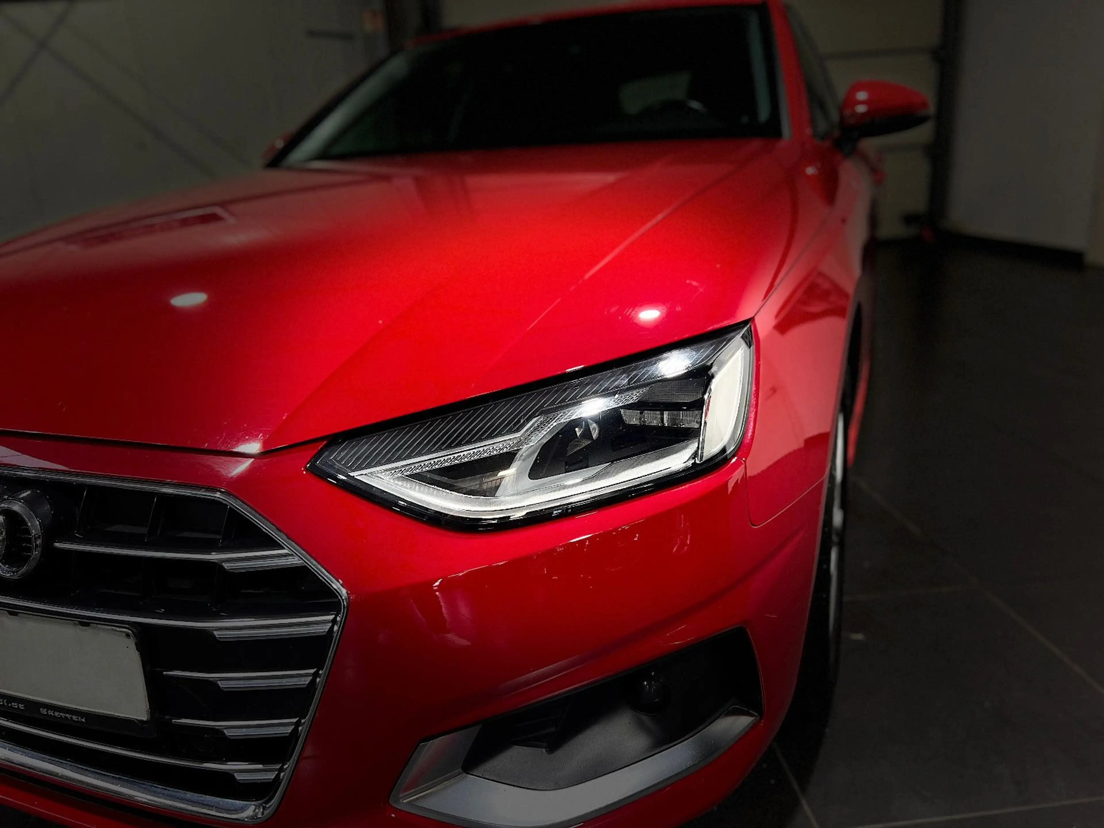 Audi A4 35 TDI Avant Automatik **Navi*LED*SHZ*PDC** — photo 10
