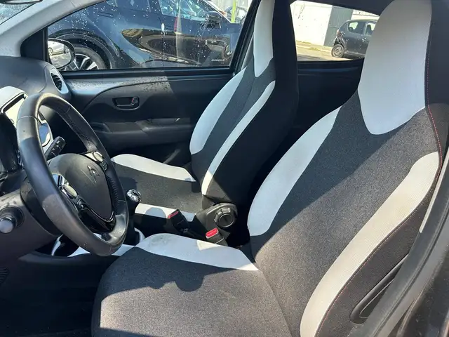 Citroen C1 view 12