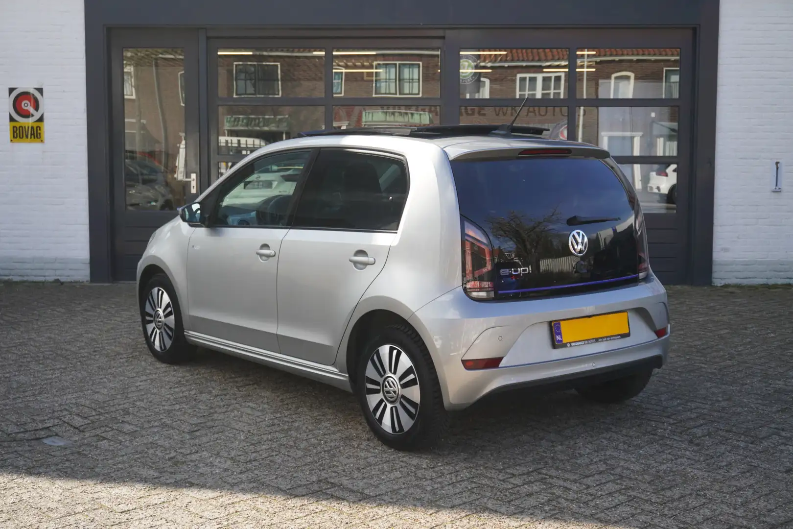Volkswagen e-up! | €2000,- Subsidie mogelijk | Geen wegenbelasting Grau - 2