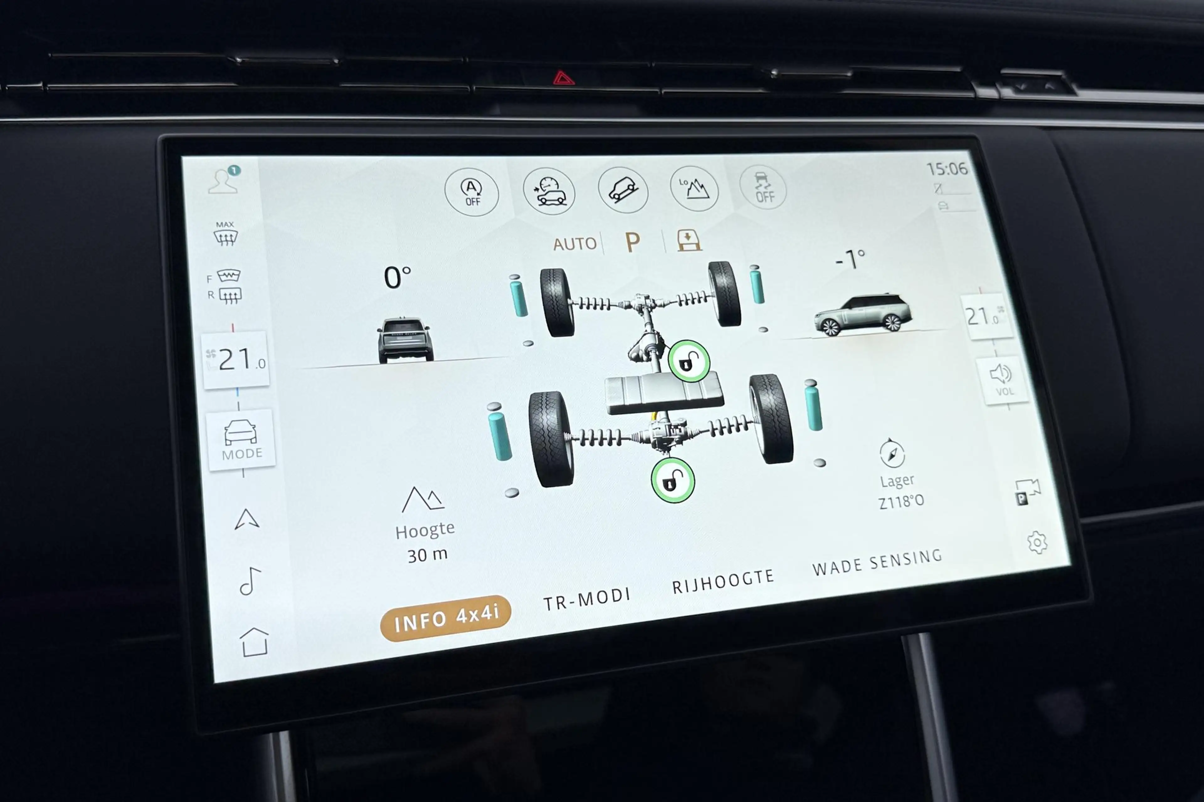 Land Rover Range Rover 3.0 P550e HSE | Meridian 3D | Shadow Exterior Pack — photo 30