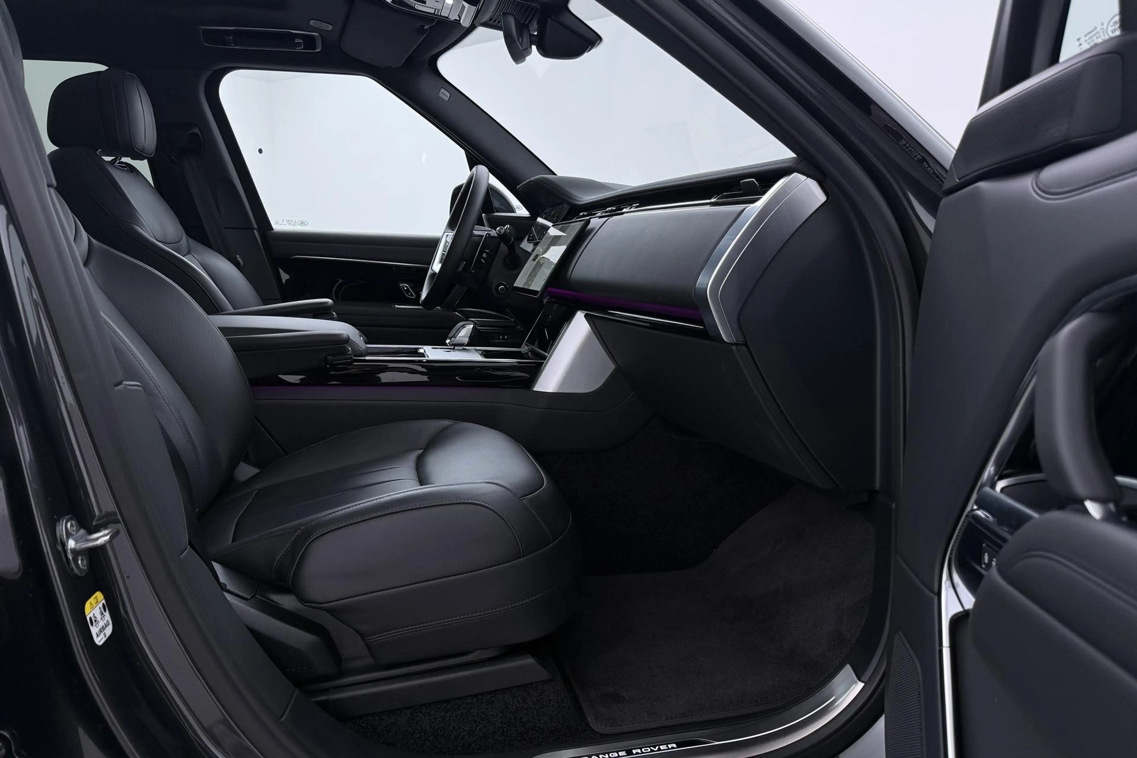 Land Rover Range Rover 3.0 P550e HSE | Meridian 3D | Shadow Exterior Pack — photo 5