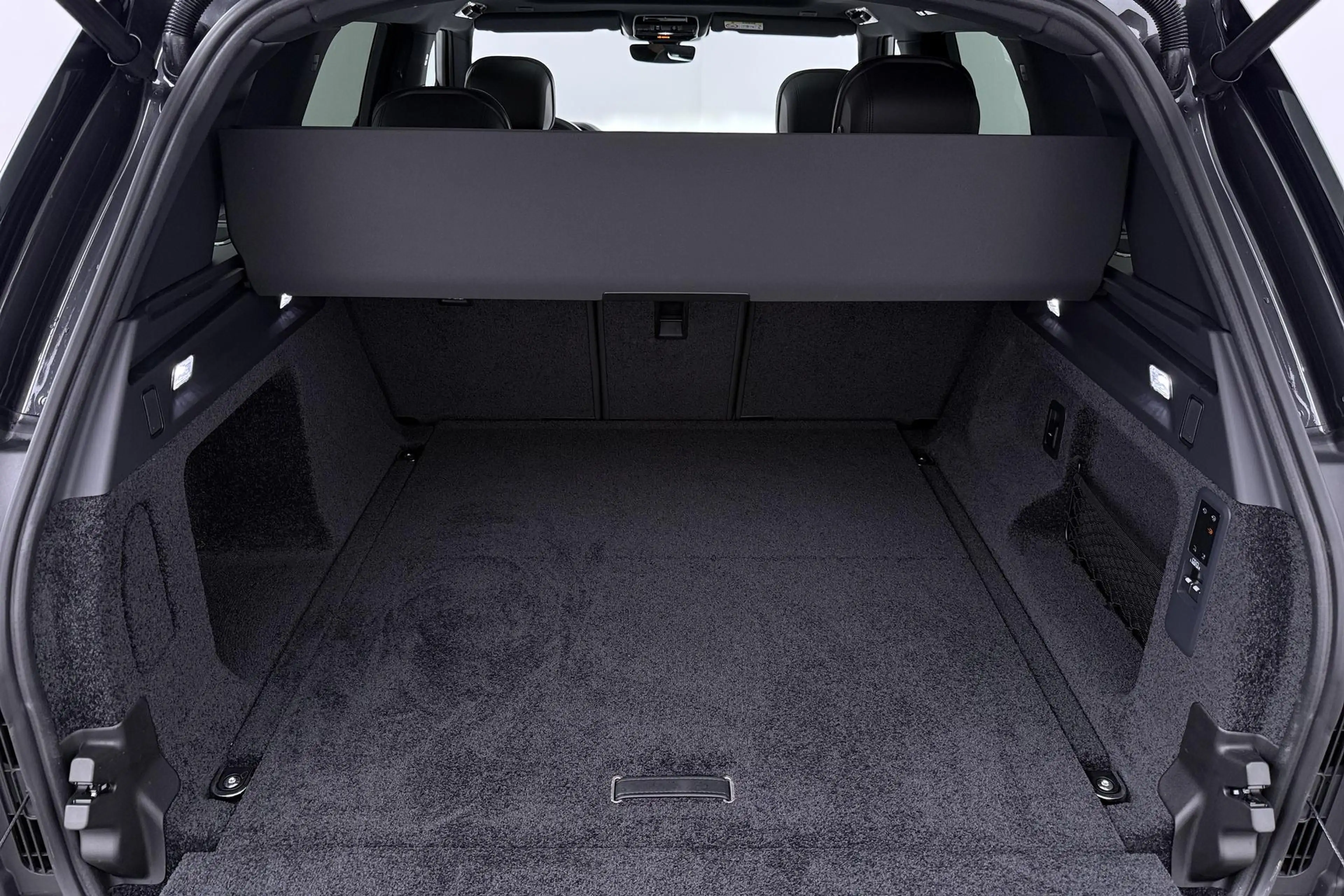 Land Rover Range Rover 3.0 P550e HSE | Meridian 3D | Shadow Exterior Pack — photo 48