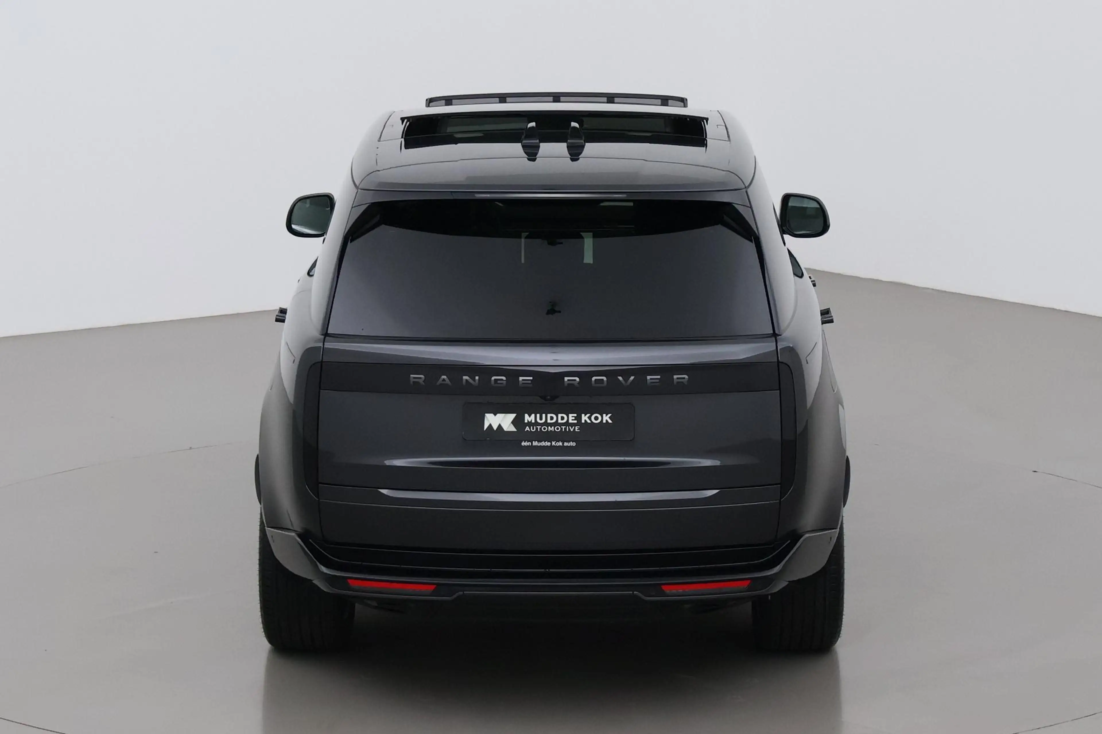 Land Rover Range Rover 3.0 P550e HSE | Meridian 3D | Shadow Exterior Pack — photo 9