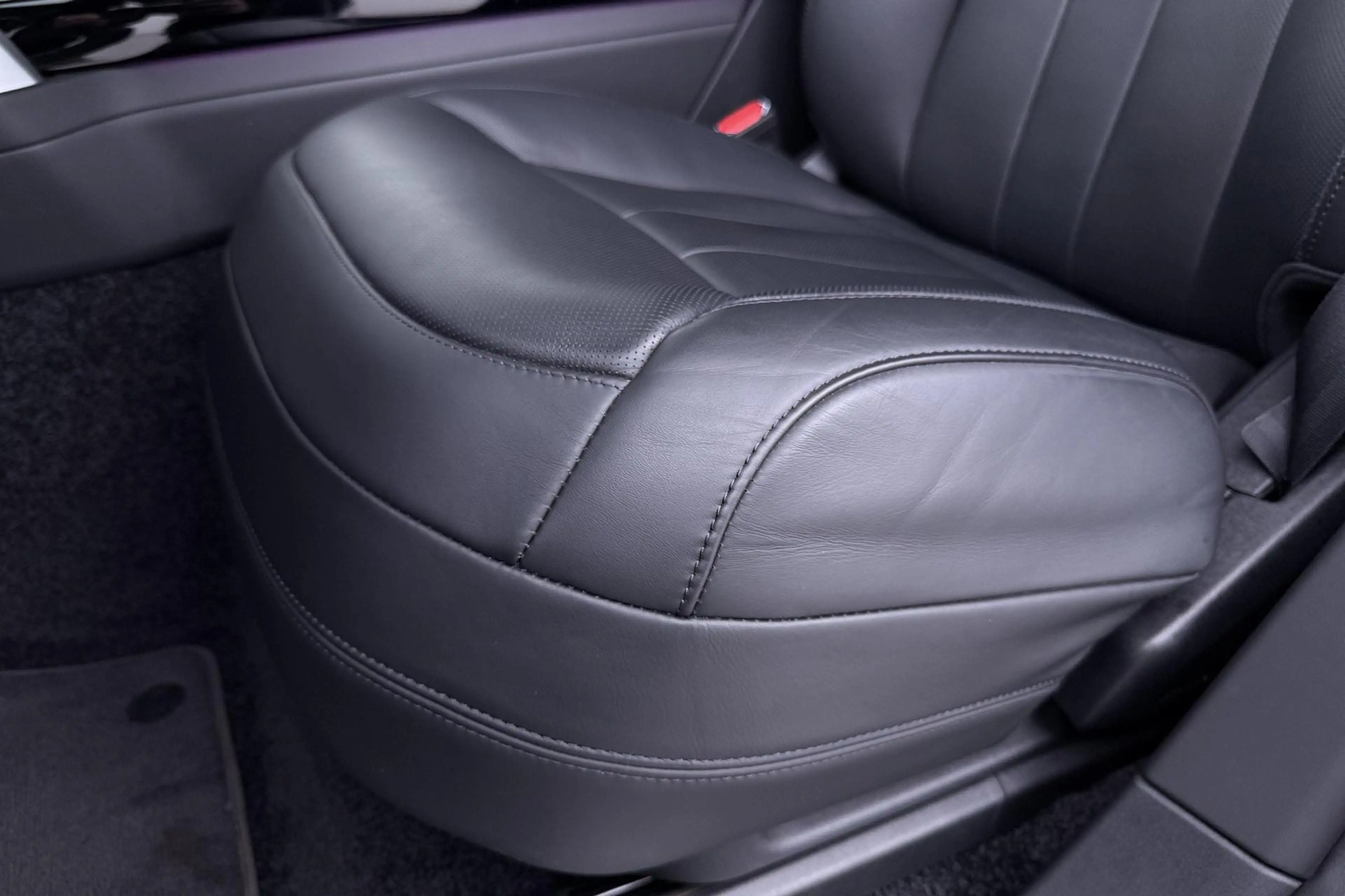 Land Rover Range Rover 3.0 P550e HSE | Meridian 3D | Shadow Exterior Pack — photo 44