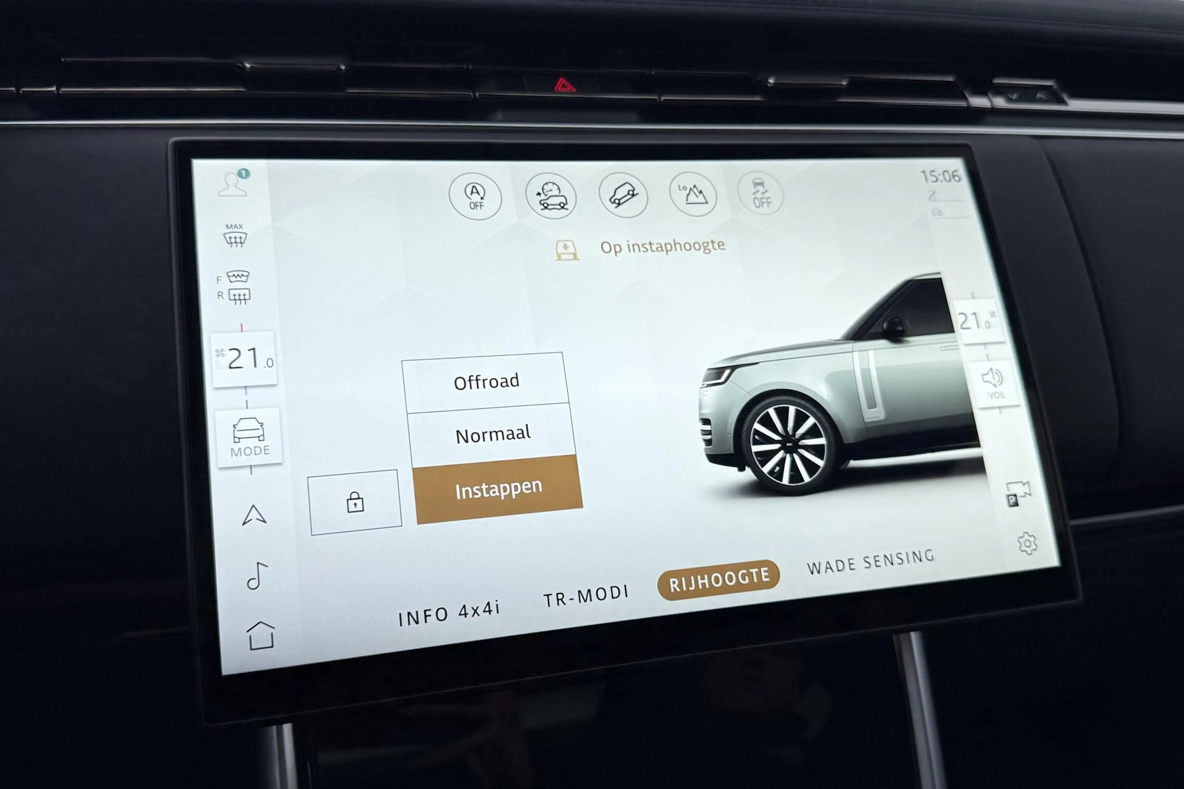 Land Rover Range Rover 3.0 P550e HSE | Meridian 3D | Shadow Exterior Pack — photo 31