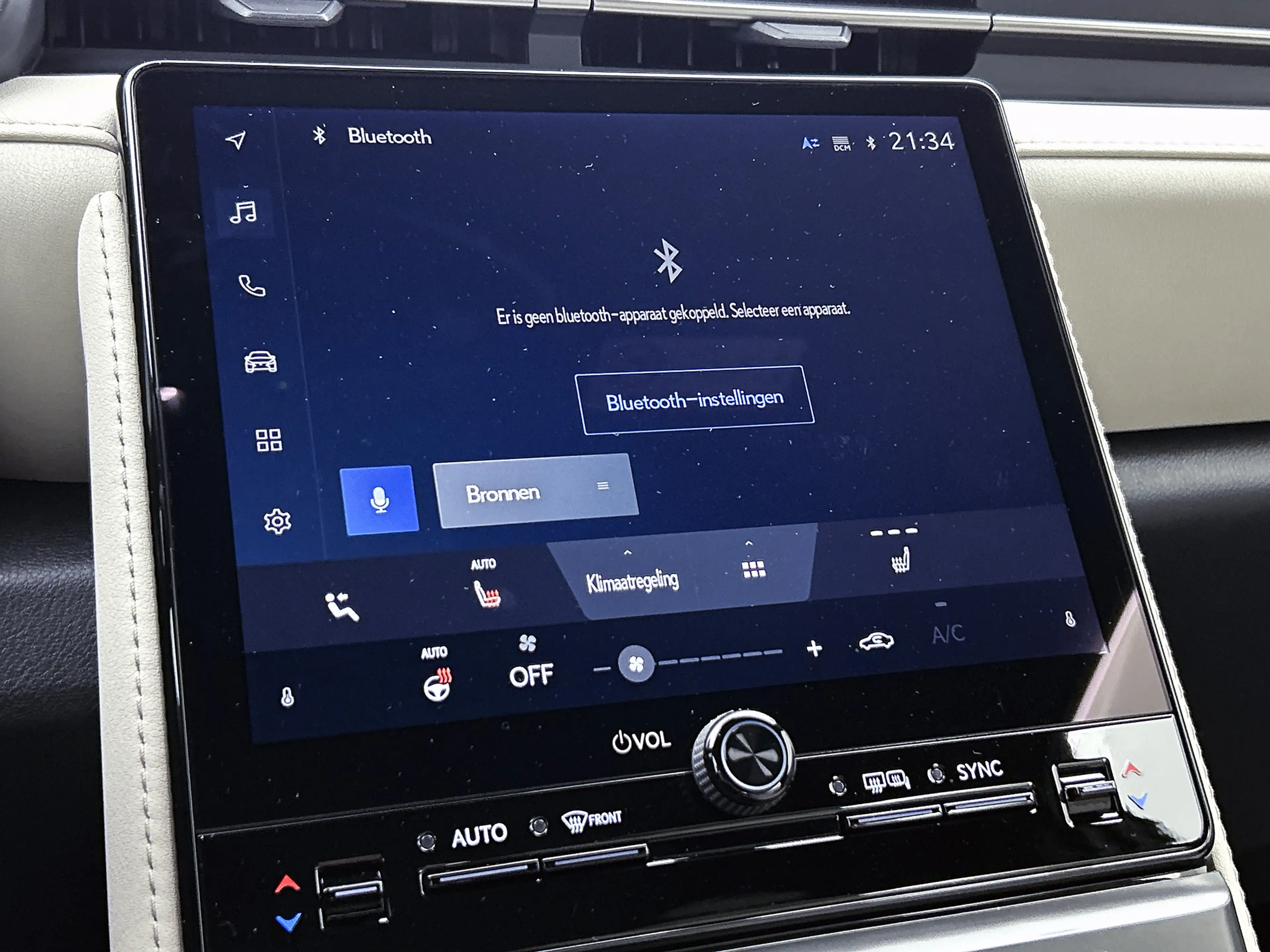Lexus LBX Elegant 2WD | Leder | Stoelverwarming | 18" LM | — photo 9