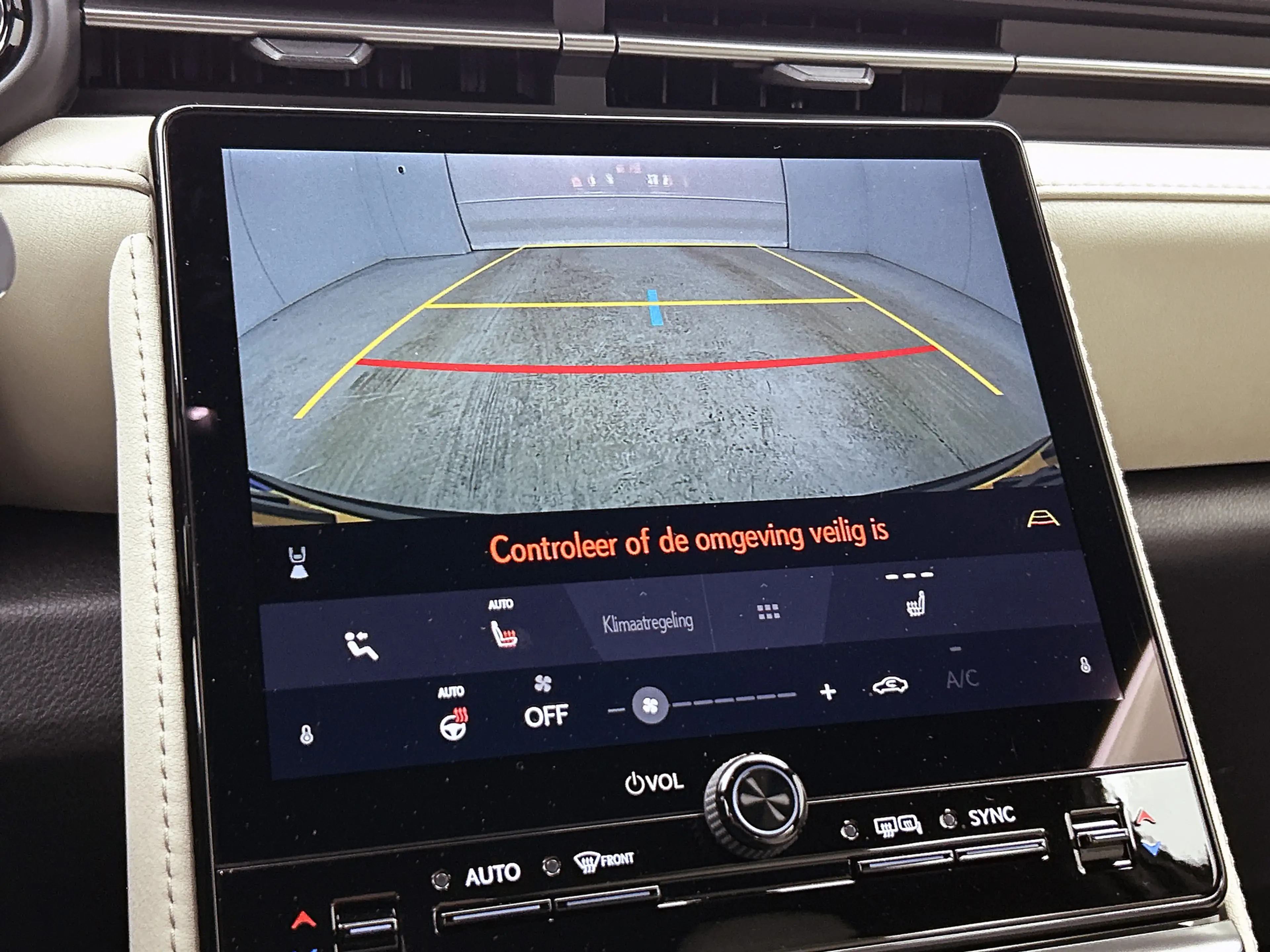 Lexus LBX Elegant 2WD | Leder | Stoelverwarming | 18" LM | — photo 8