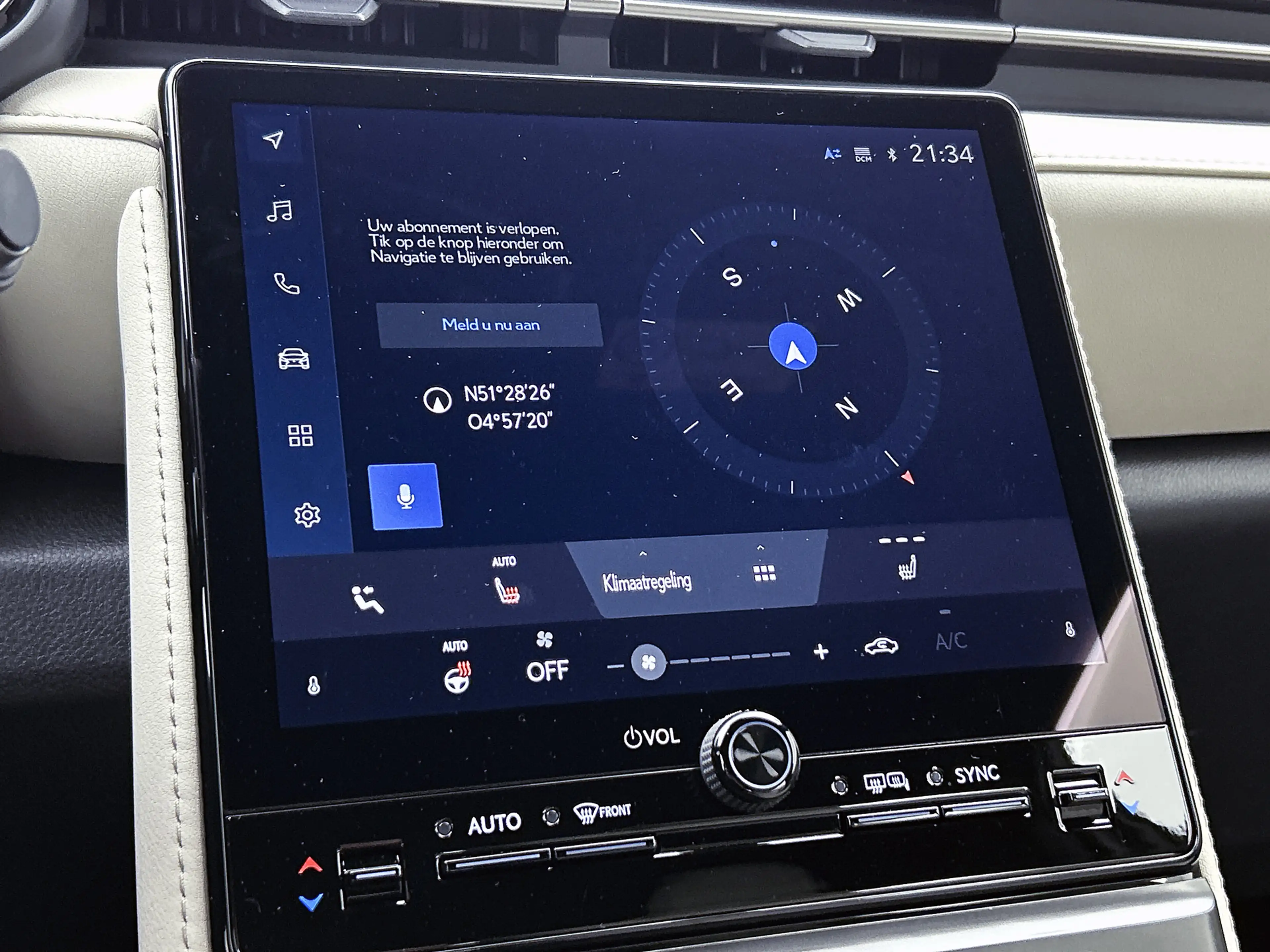 Lexus LBX Elegant 2WD | Leder | Stoelverwarming | 18" LM | — photo 7