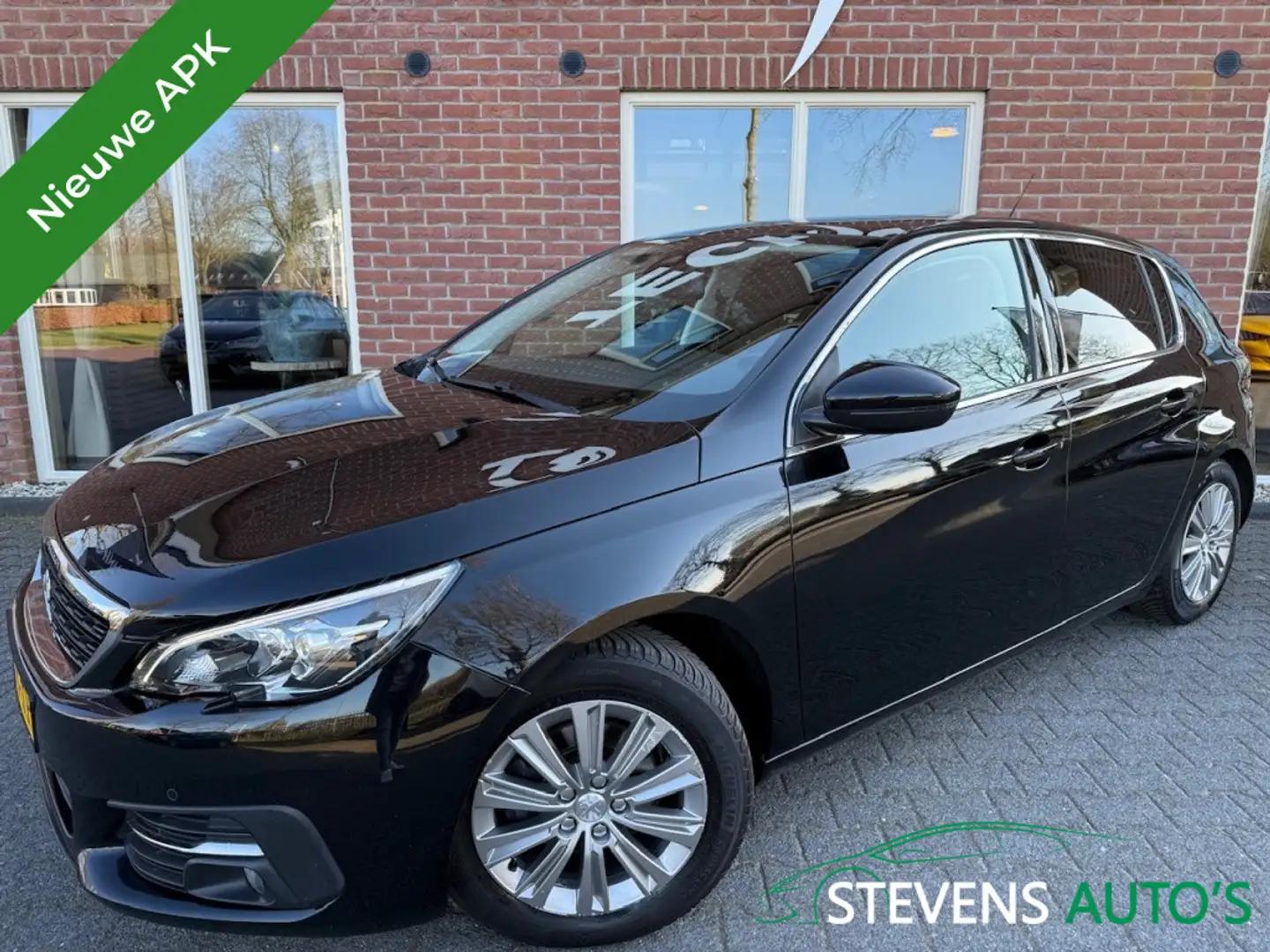 Peugeot 308 1.2 PureT.Blue L. Pr 131 PK PANO / AFN.TREKHAAK / Schwarz - 1