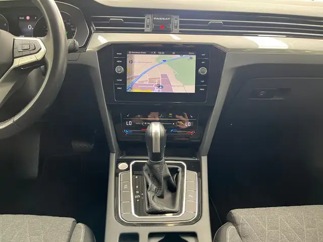 Volkswagen Passat view 15