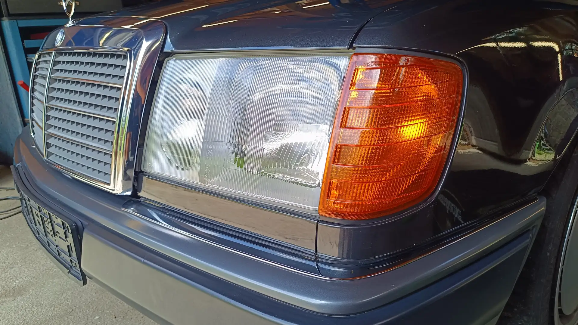 Mercedes-Benz E 200 E200 Schalter, eSHD,Color,Metallic,Topzustand Negru - 1