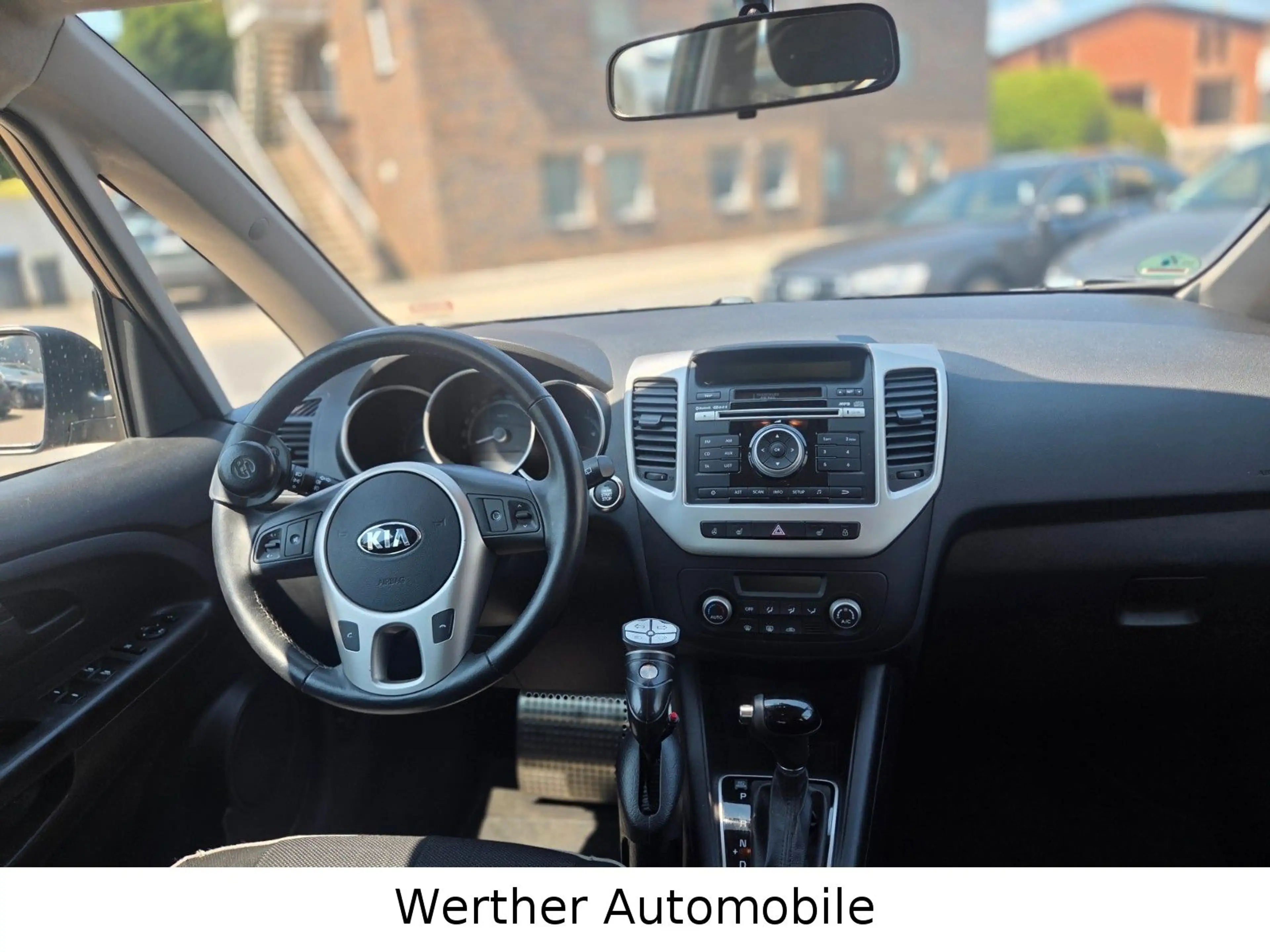 Kia Venga Dream Team/Behindertengerecht Handbedien. — photo 16