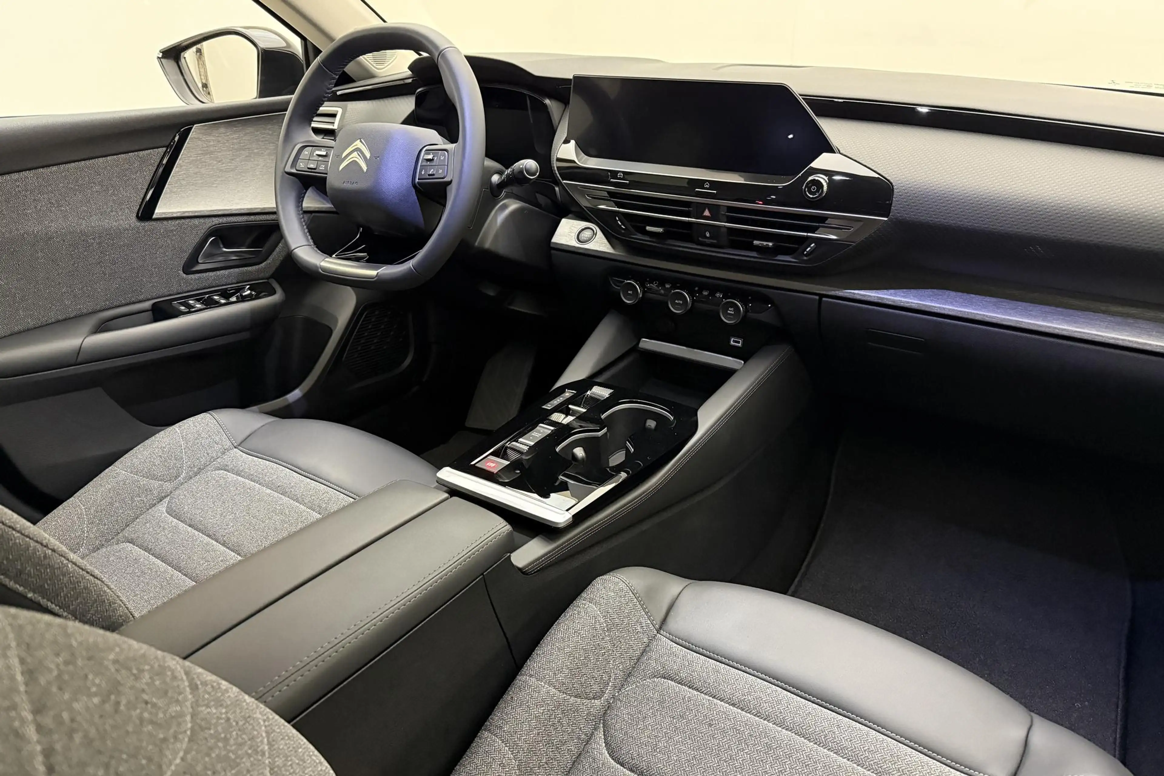 Citroen C5 X 1.2 PureTech Feel 130 PK Automaat | Navigatie | Ca — photo 3