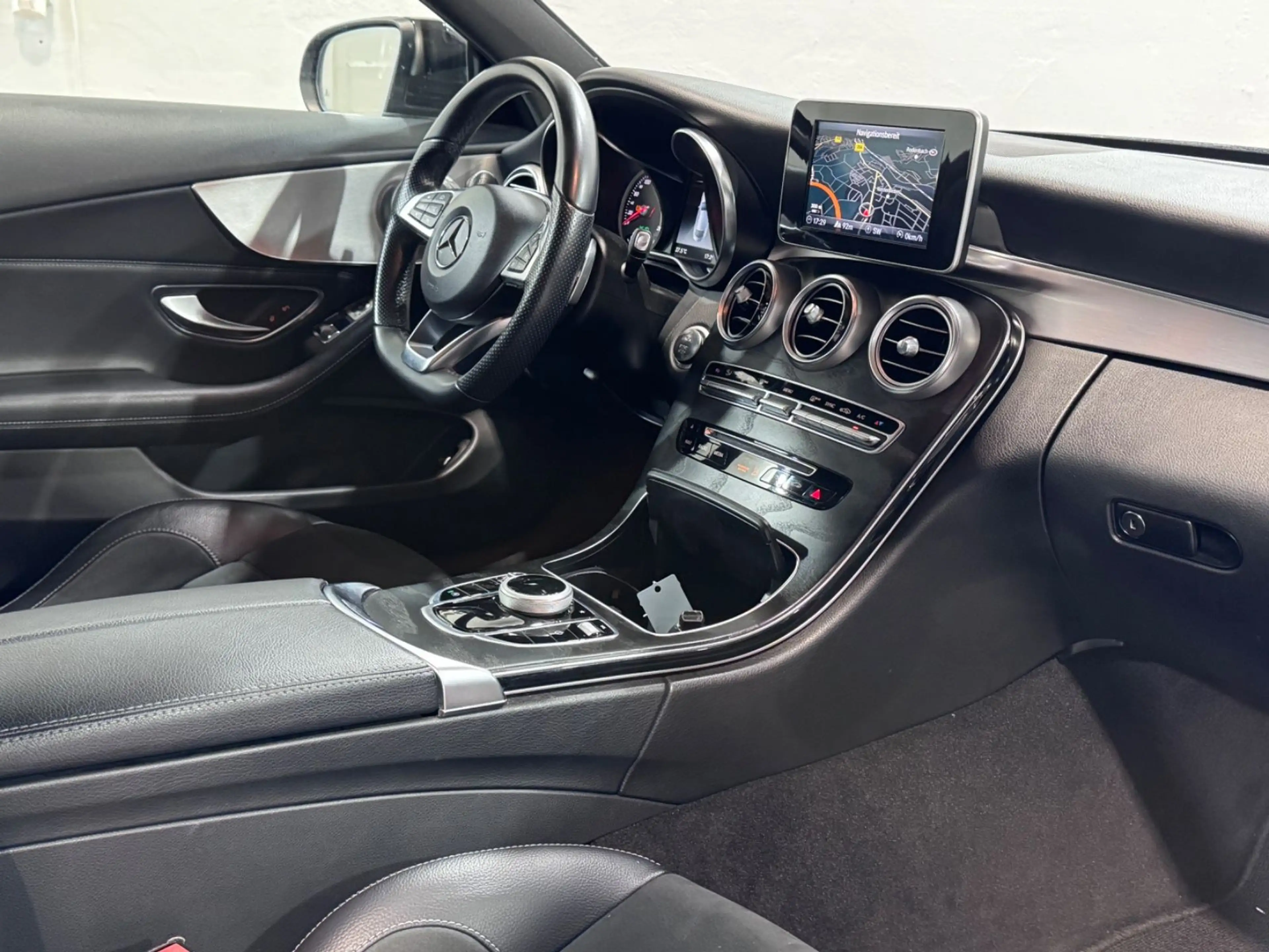 Mercedes-Benz C 250 d Coupe *AMG* — photo 5