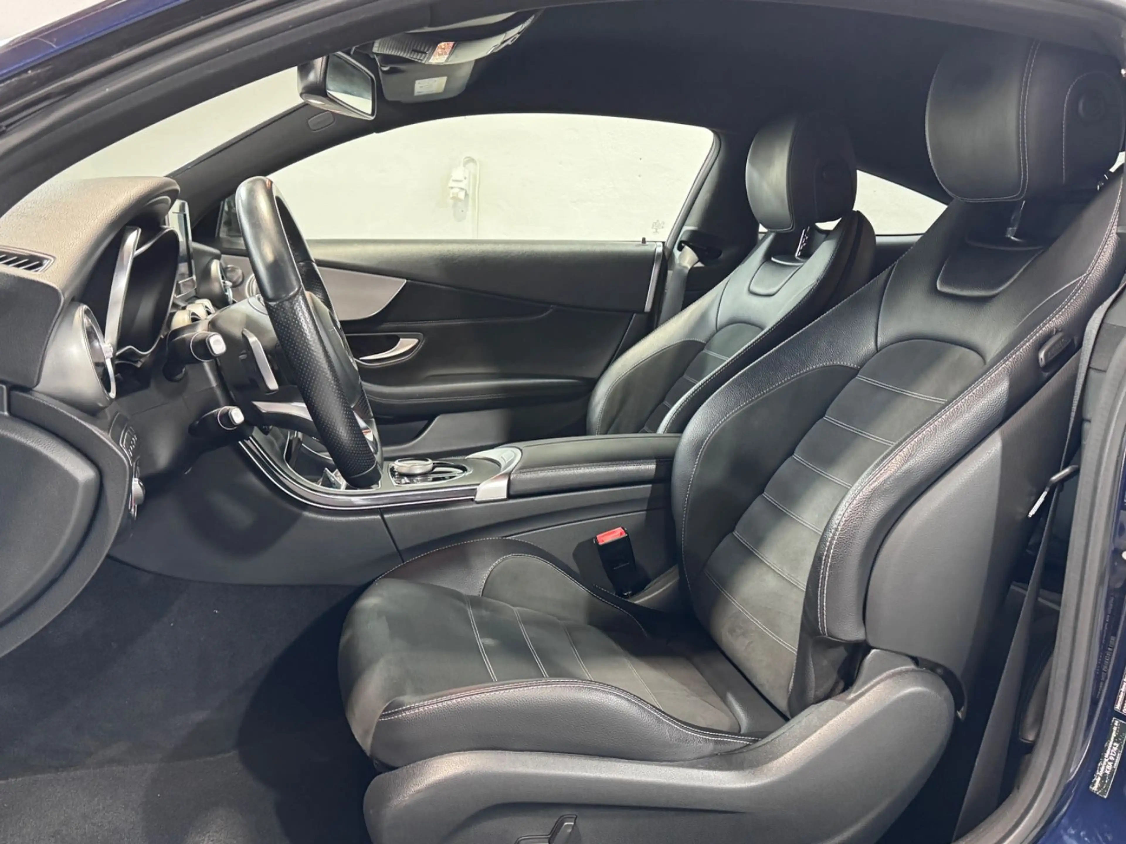 Mercedes-Benz C 250 d Coupe *AMG* — photo 6