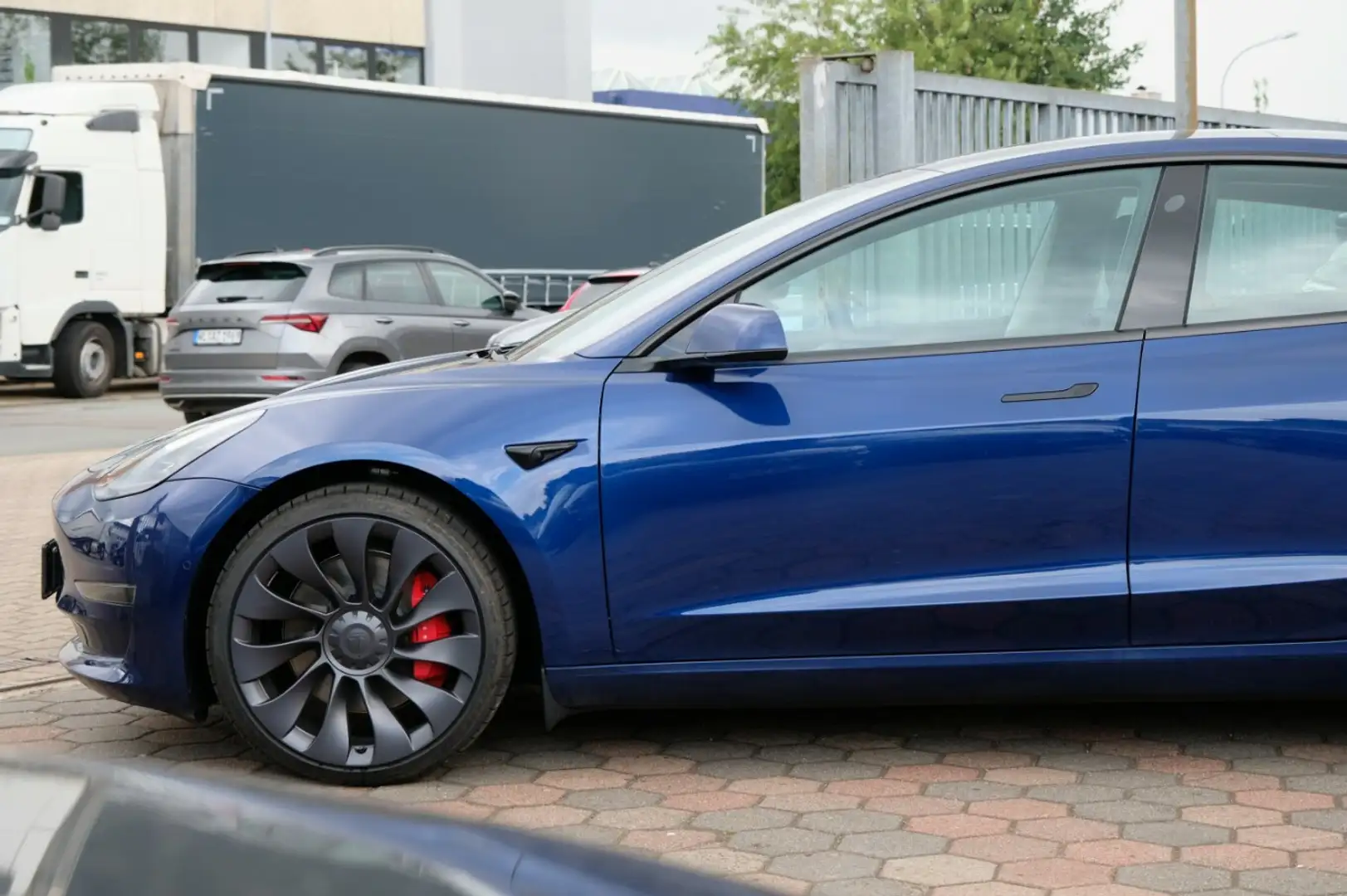 Tesla Model 3 Performance Premium Audio KW Fahrwerk Blau - 2