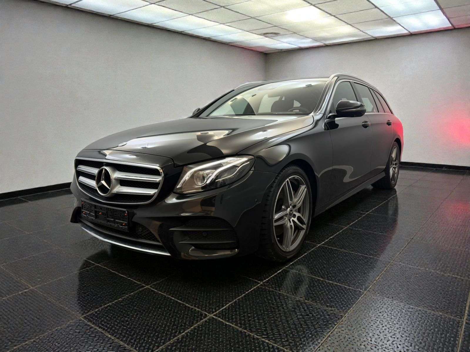 Second hand Mercedes Benz E-Class 