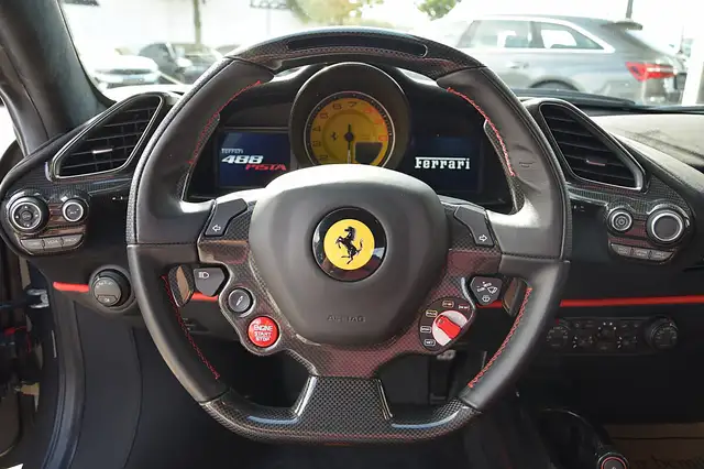Ferrari 488 GTB Pista *Full Carbon*Matt Paint*Lift*Camera* Ansicht 7