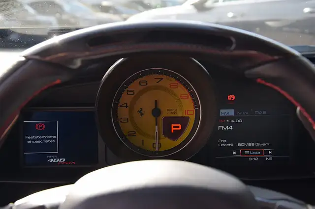 Ferrari 488 GTB Pista *Full Carbon*Matt Paint*Lift*Camera* Ansicht 8