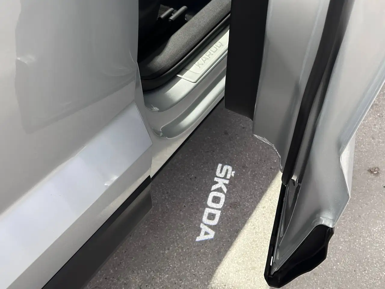 Skoda Karoq 2.0 CR TDi SCR 4x4 DSG *NAVI*CAMERA*LED*TREKHAAK*APPLE CARPLAY*, миниатюра 29