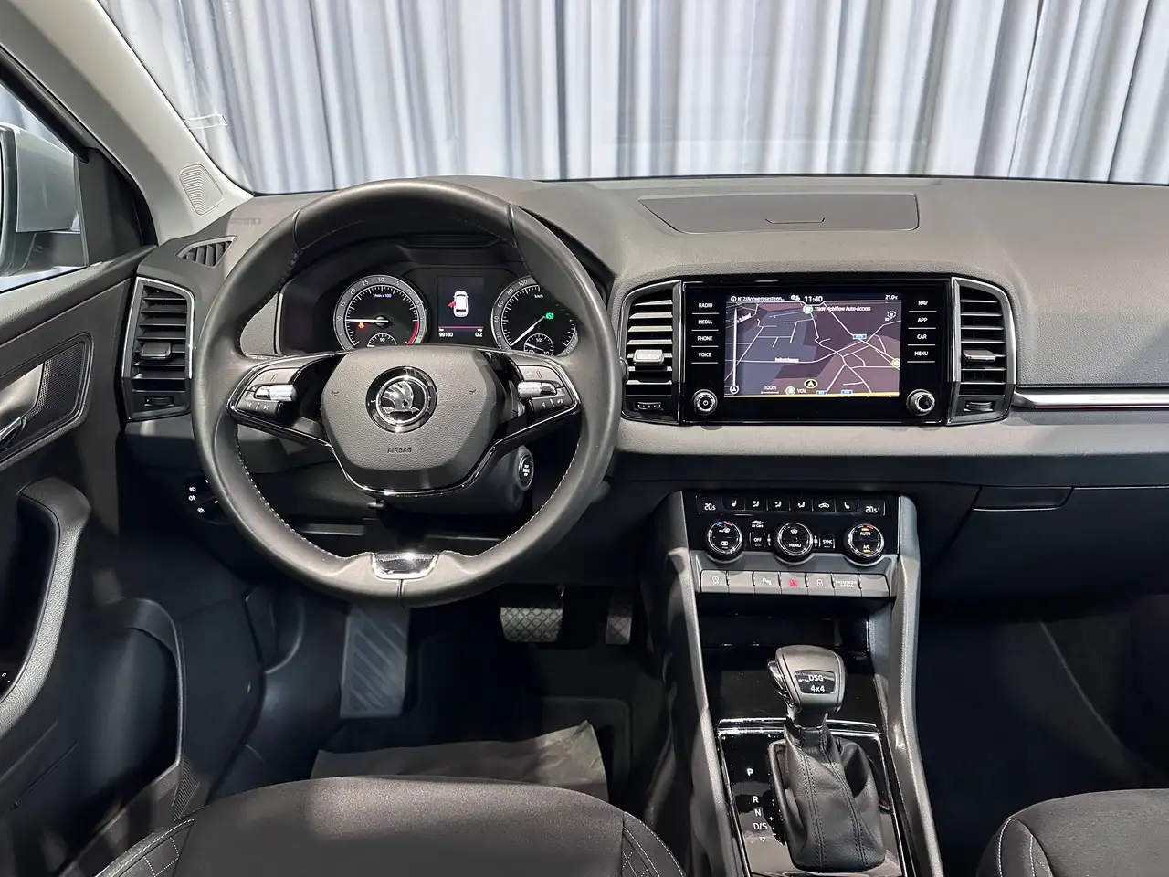 Skoda Karoq 2.0 CR TDi SCR 4x4 DSG *NAVI*CAMERA*LED*TREKHAAK*APPLE CARPLAY*, миниатюра 16