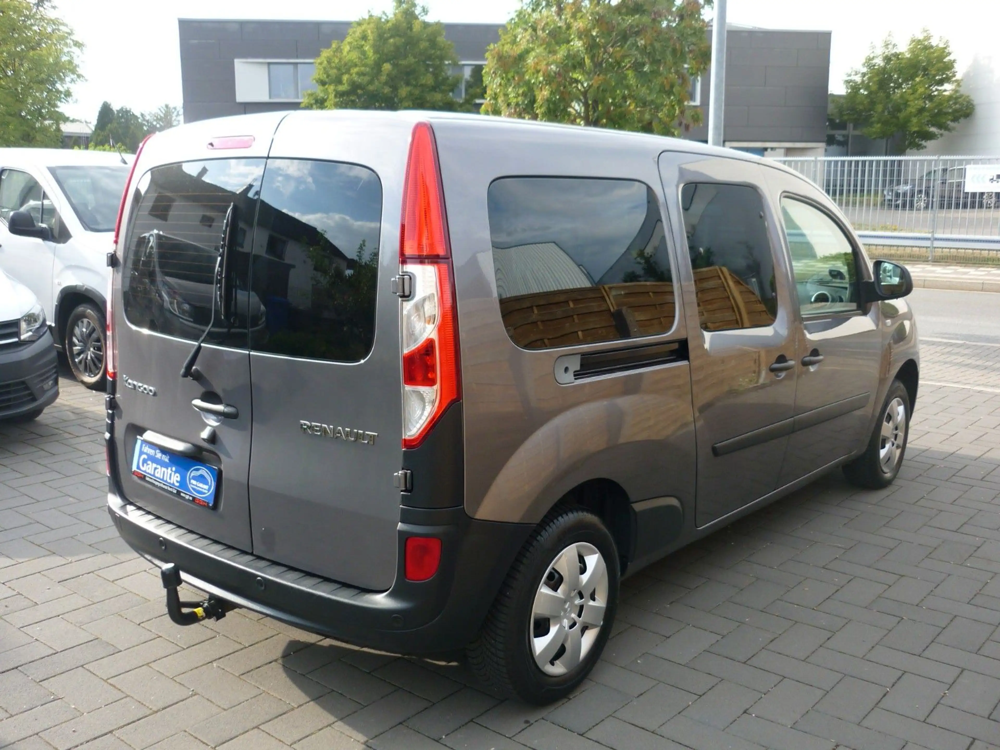 Renault Kangoo KANGOO MAXI+110 DCI+AUTOMATIK+7 SITZER+AHK+1HD ! — photo 4