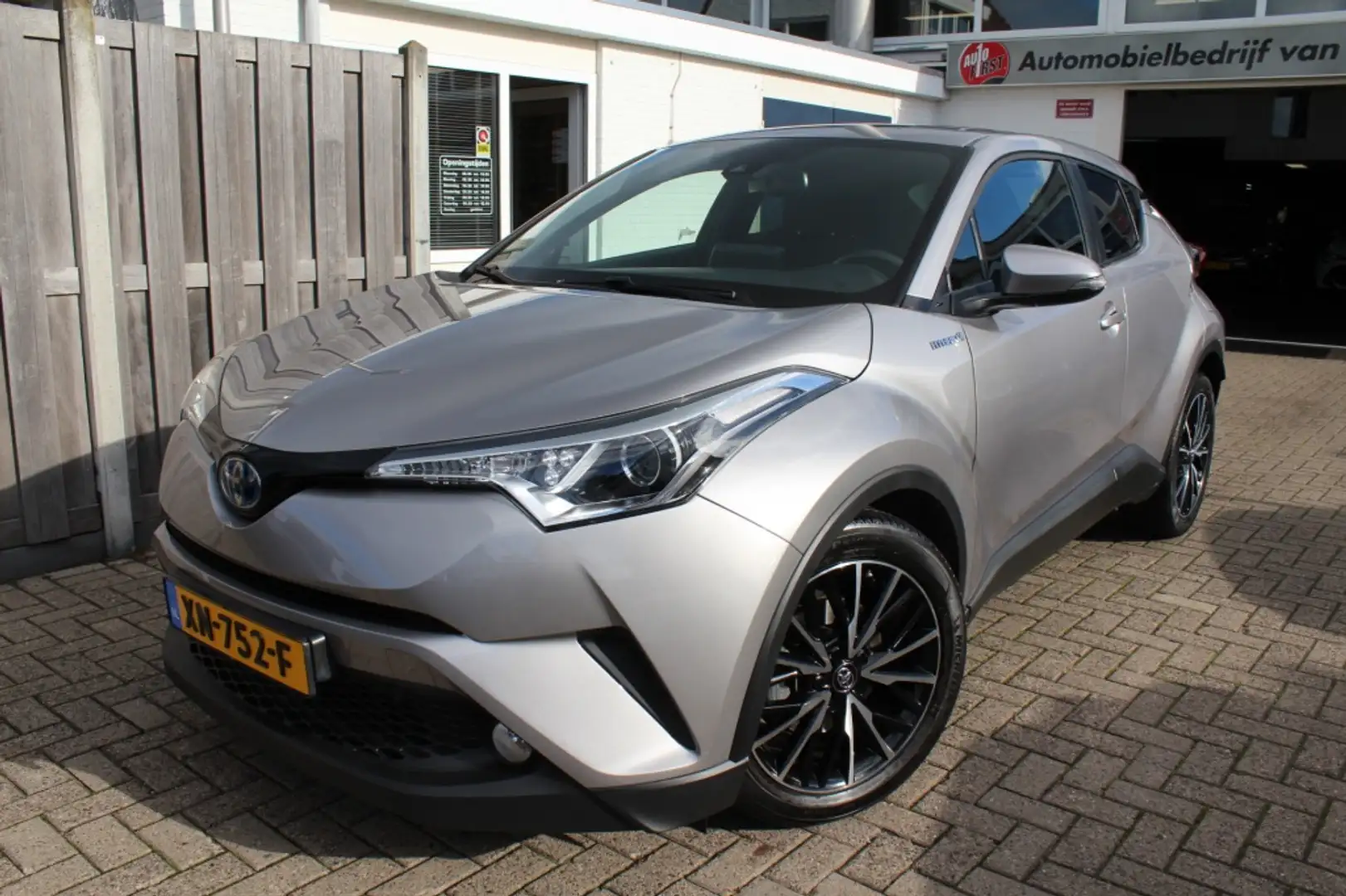 Toyota C-HR 1.8 Hybrid Active Gris - 2